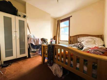 Sibley Grove, Manor Park, E12, Image 9