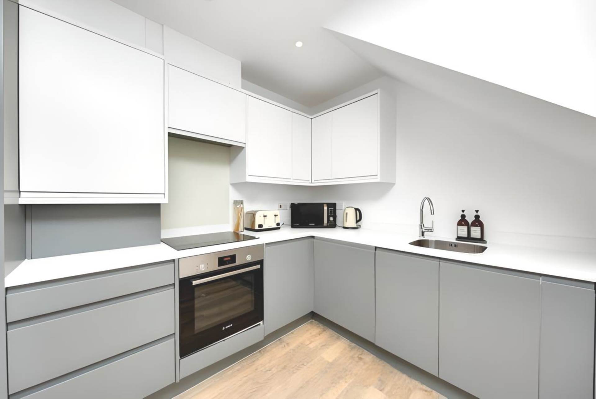 Kempton Mews, East Ham, E6 2BF, Image 6