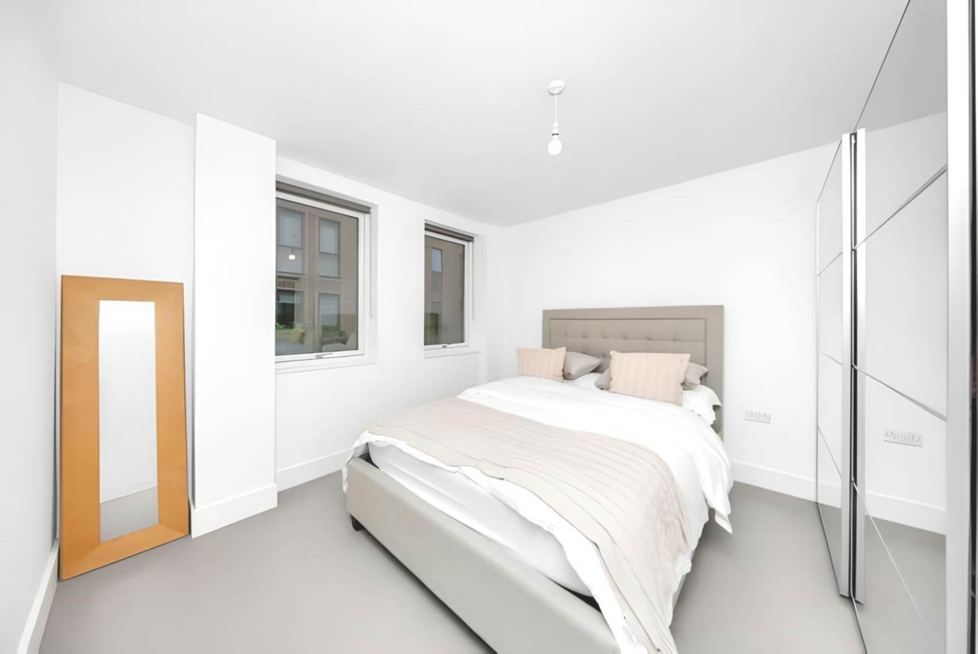 Kempton Mews, East Ham, E6 2BF, Image 9