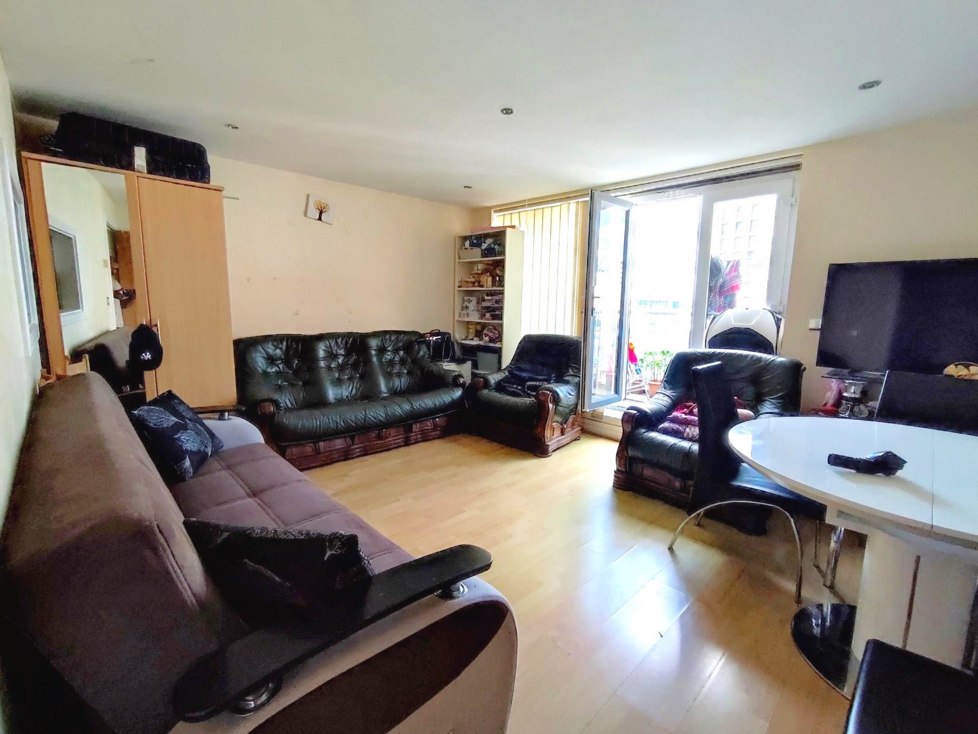 Wards Wharf Approach, London, E16, Image 2