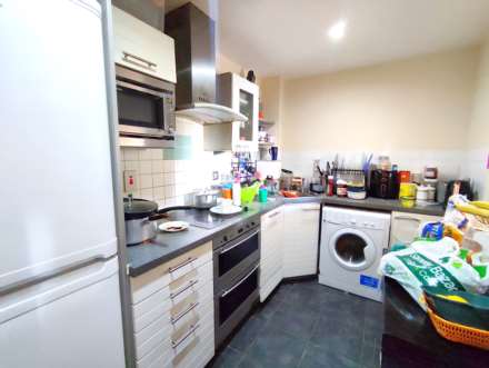 Wards Wharf Approach, London, E16, Image 5