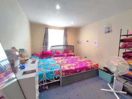 Wards Wharf Approach, London, E16, Image 6