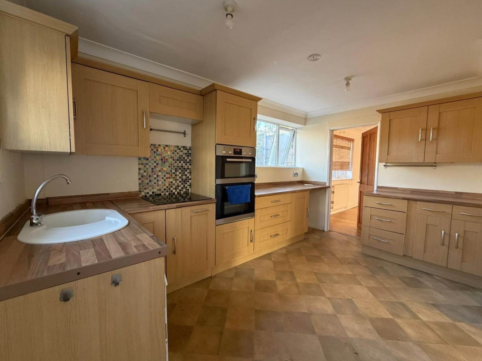 Jenningham Drive, Grays, RM16, Image 2
