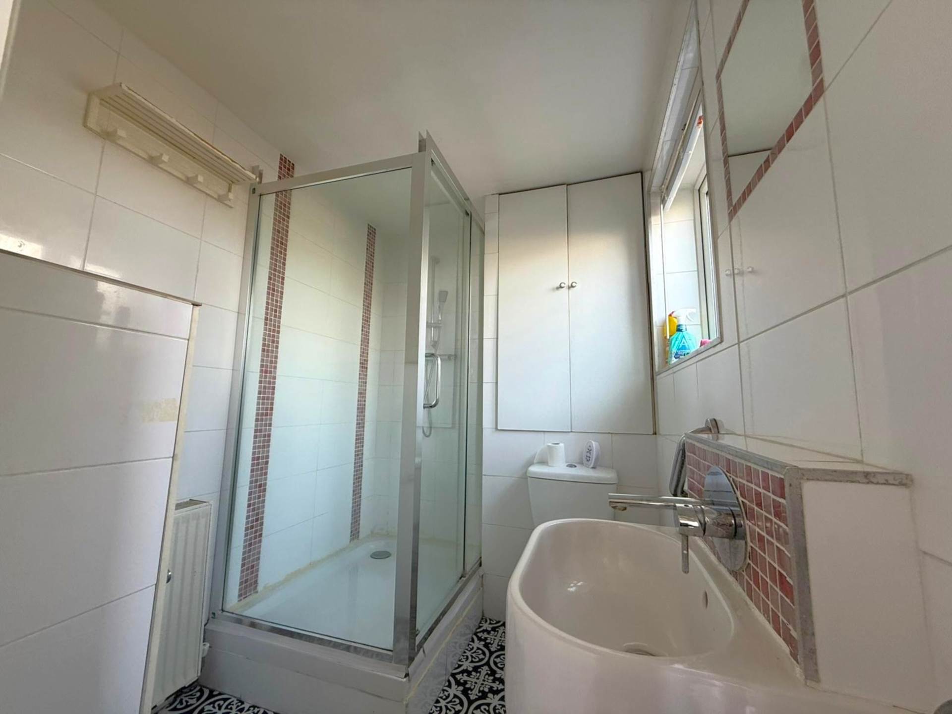 Jenningham Drive, Grays, RM16, Image 3