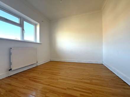 Jenningham Drive, Grays, RM16, Image 6