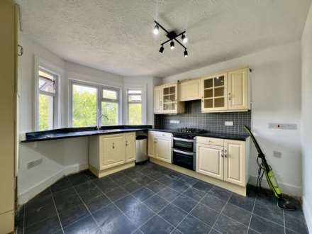 4 Bedroom Flat, Upton Park Road, Forest Gate, E7 8LA