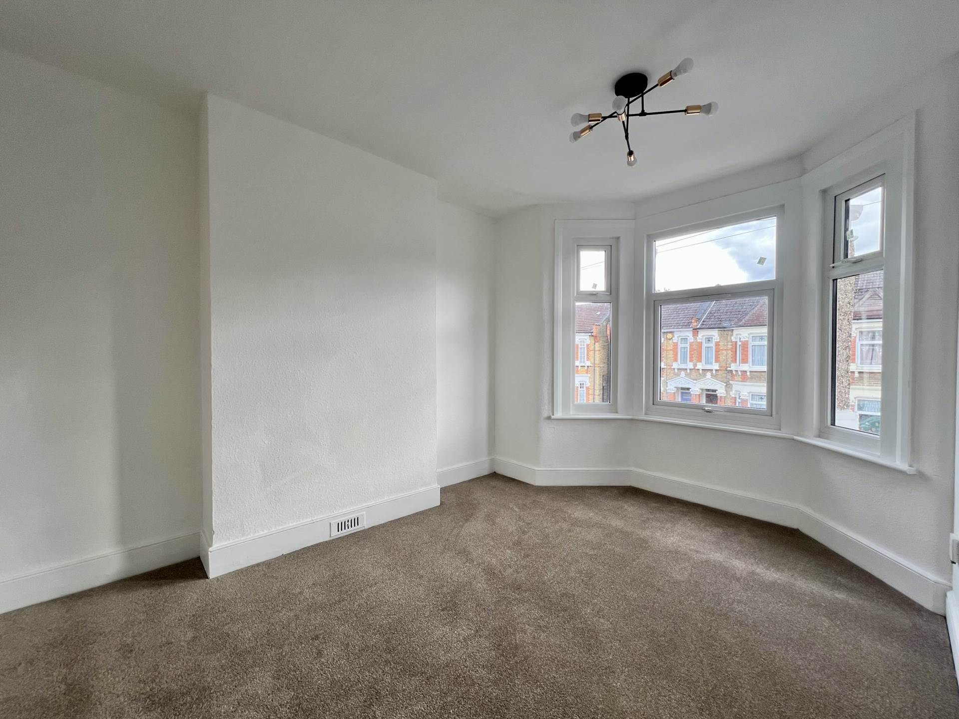 Henley Road, Ilford, IG1, Image 12
