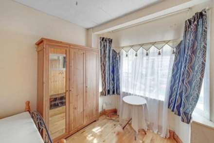 3 Bedroom Terrace, Varley Road, Canning Town, E16 3NR