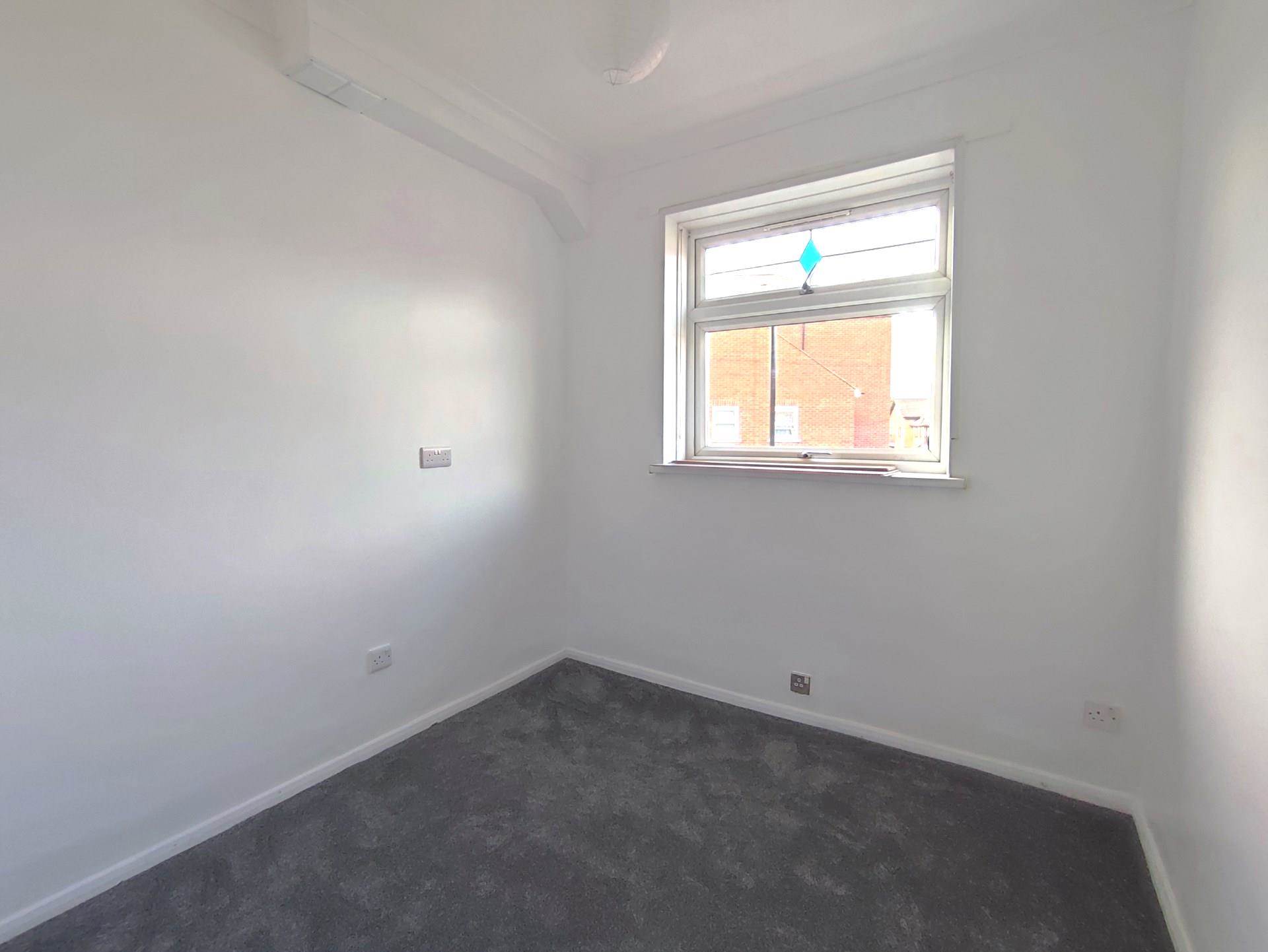 Kempton Road, East Ham, E6 2PB, Image 15