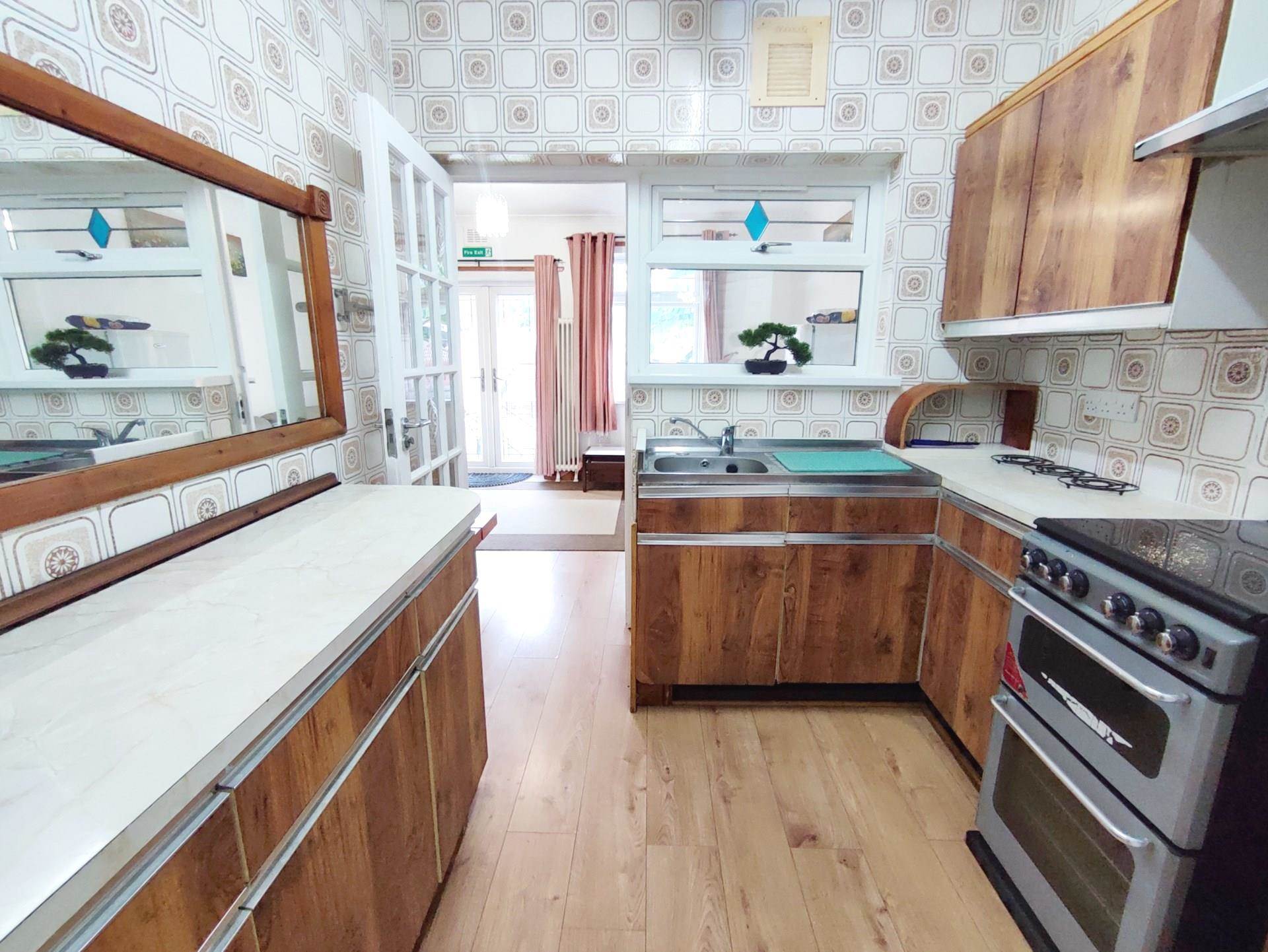 Kempton Road, East Ham, E6 2PB, Image 4
