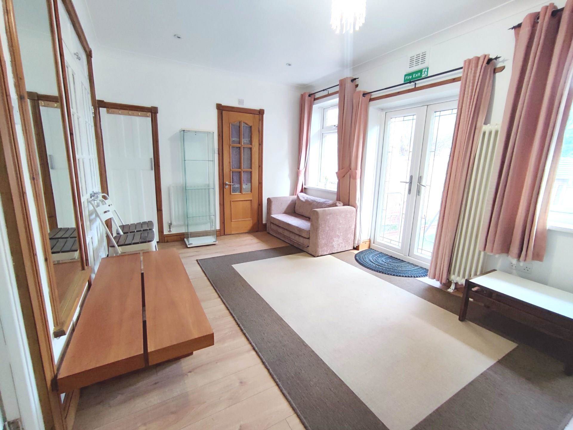 Kempton Road, East Ham, E6 2PB, Image 5