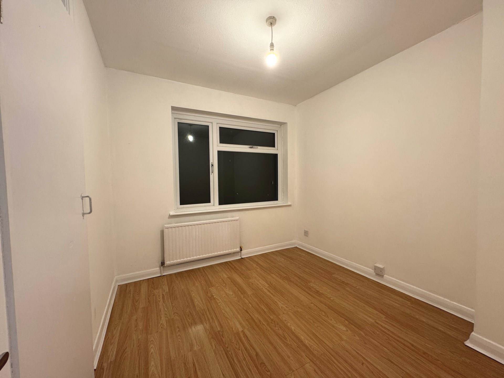 Chafford Walk, Rainham, RM13, Image 10