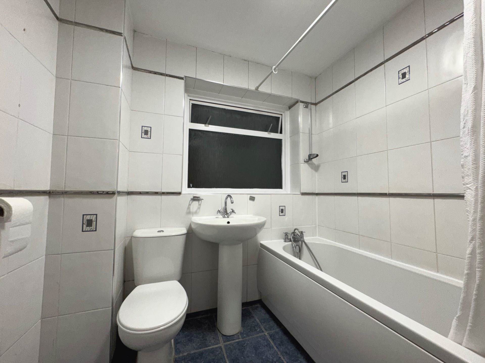 Chafford Walk, Rainham, RM13, Image 8