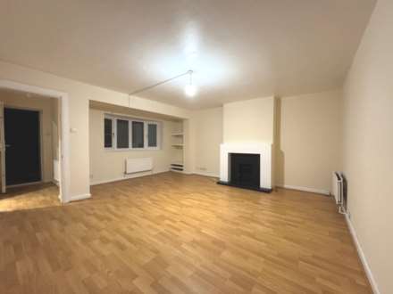 Chafford Walk, Rainham, RM13, Image 1