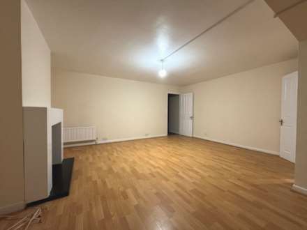 Chafford Walk, Rainham, RM13, Image 2