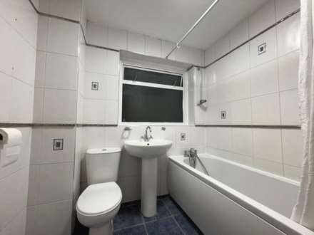 Chafford Walk, Rainham, RM13, Image 8