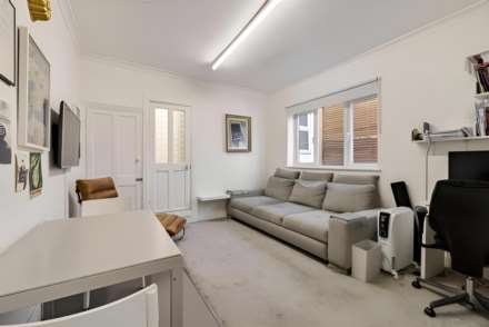 Central Park Road, East Ham, E6, Image 3