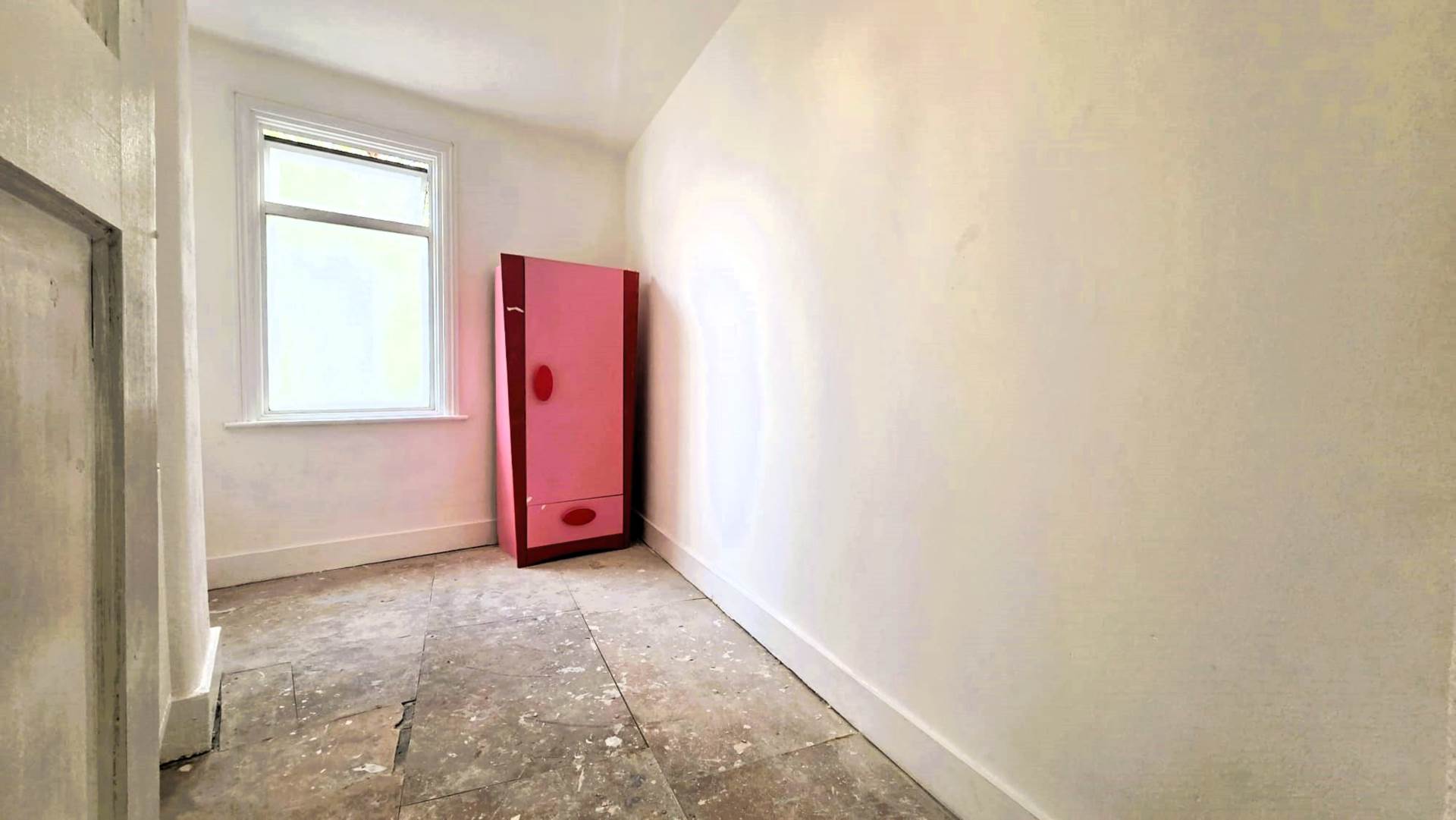 Wolsey Avenue, East Ham, E6 6AJ, Image 2