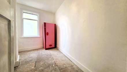 Wolsey Avenue, East Ham, E6 6AJ, Image 2