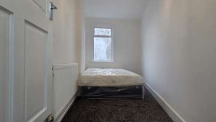 Wolsey Avenue, East Ham, E6 6AJ, Image 6
