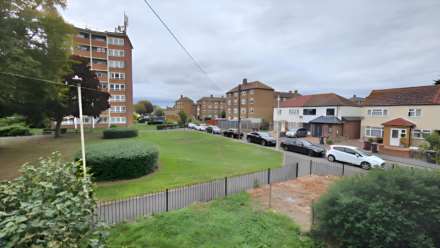 Curzon Cres, Creekmouth, IG11 0LA, Image 12