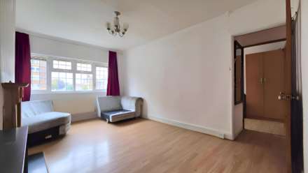 Curzon Cres, Creekmouth, IG11 0LA, Image 4
