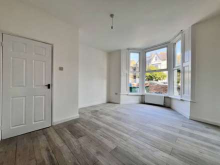 Avenue Road, London, E7 0LA, Image 1