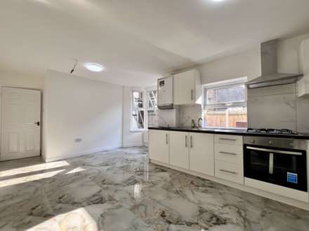 Avenue Road, London, E7 0LA, Image 5