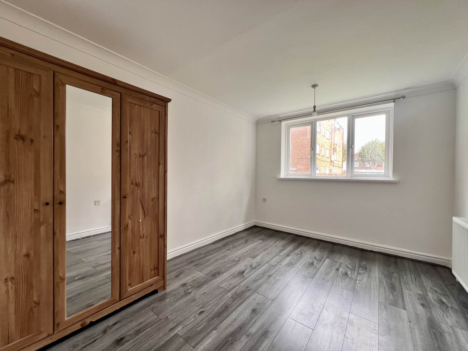 Landseer Avenue, London, E12 6JD, Image 1