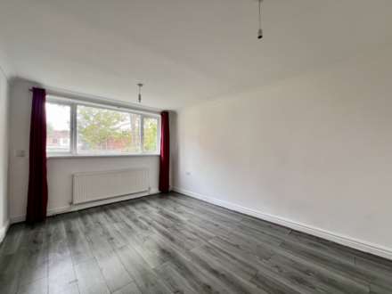Landseer Avenue, London, E12 6JD, Image 2