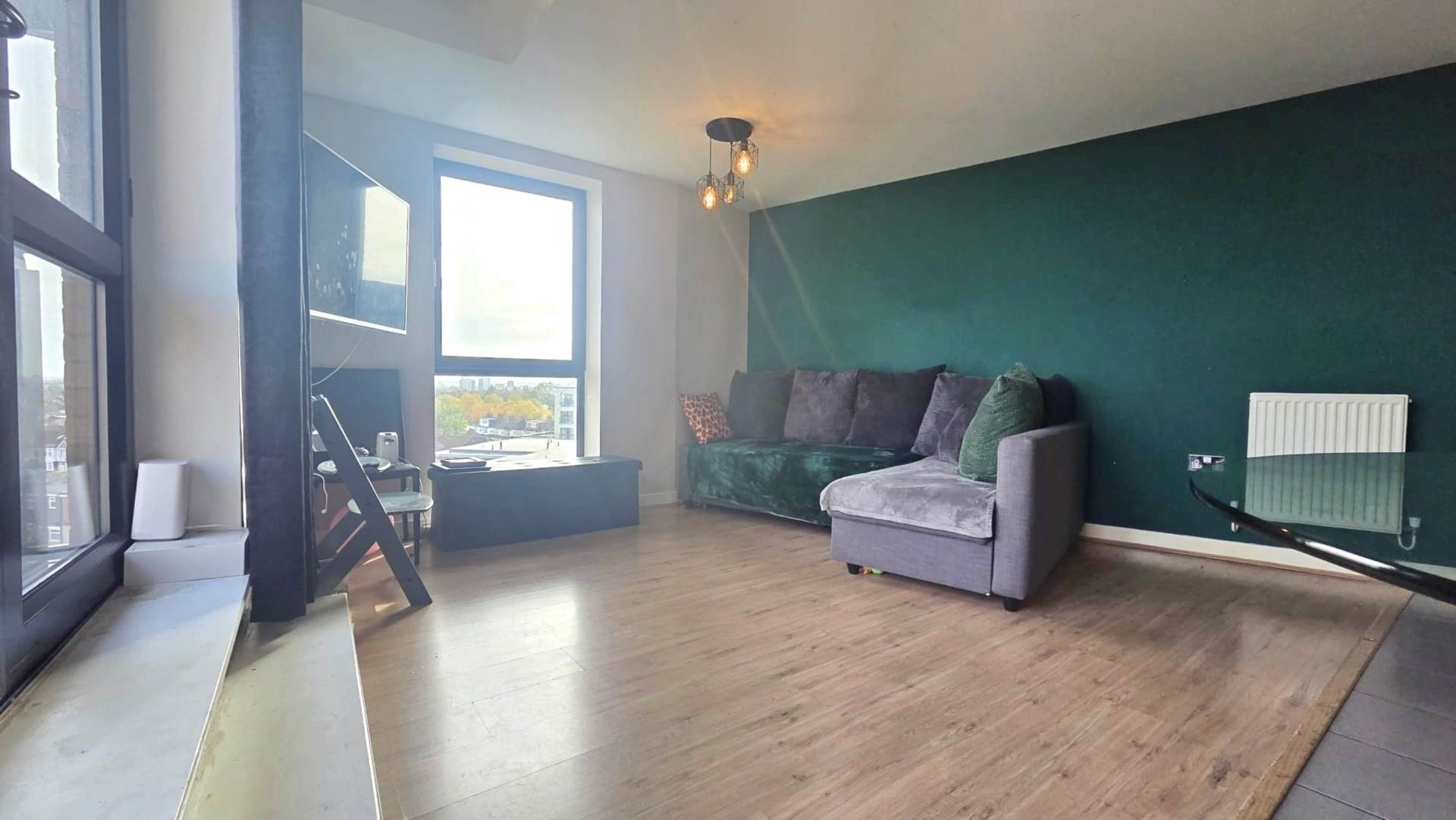 Parham Drive, Gants Hill, IG2, Image 4