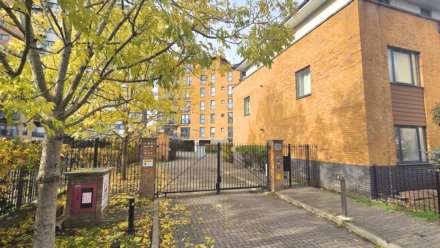 Parham Drive, Gants Hill, IG2, Image 20