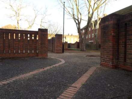 Folkestone Road, London, E6 6AZ, Image 3