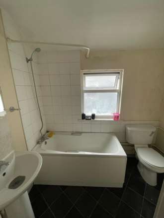 Central Park Road, East Ham, E6, Image 7