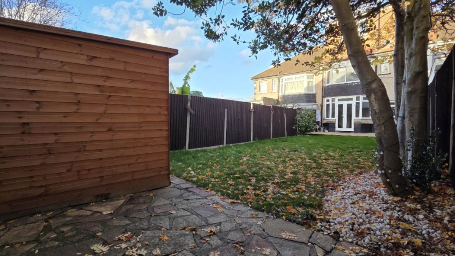 Stradbroke Grove, Ilford, IG5 0DH, Image 17