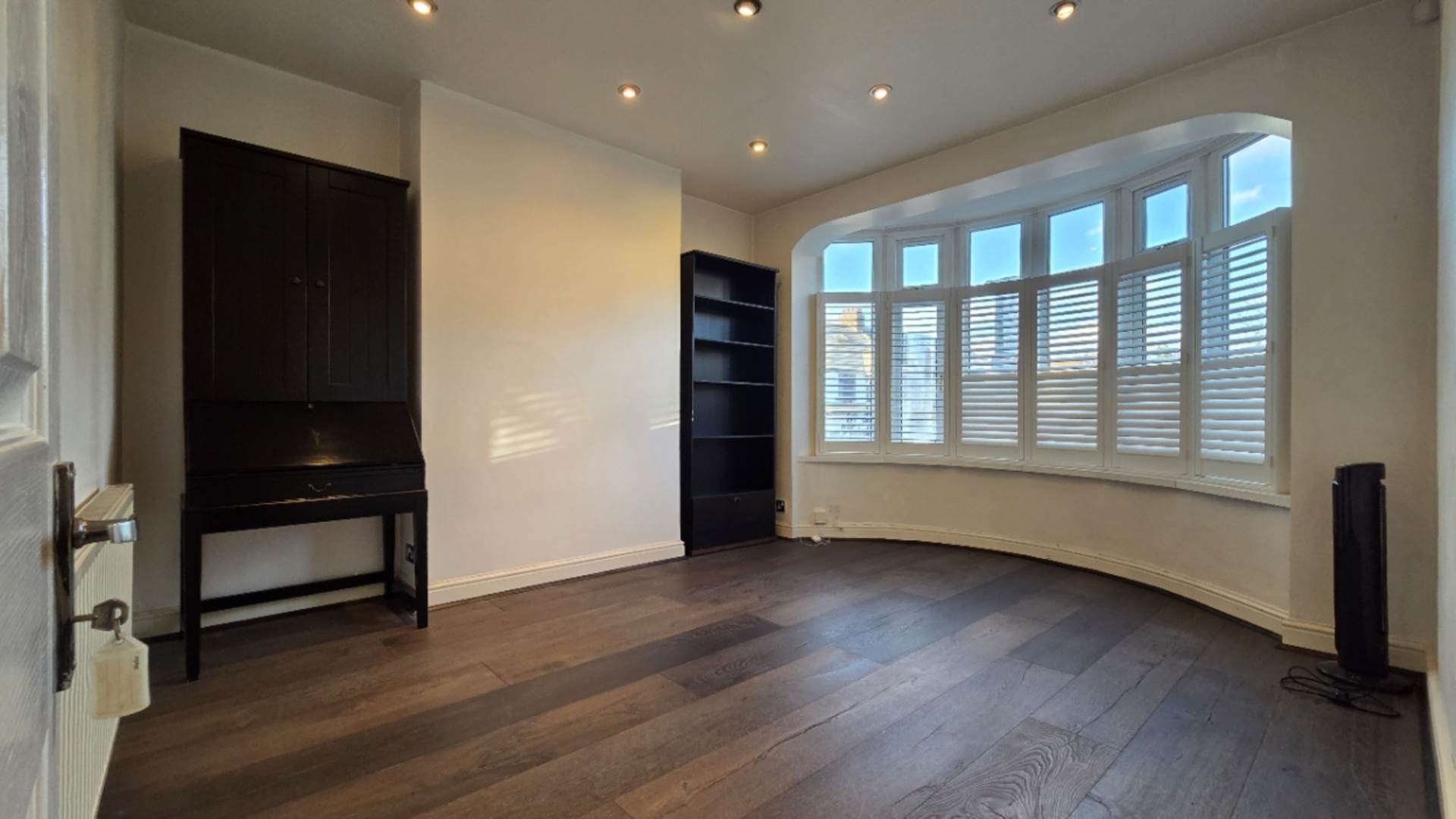 Stradbroke Grove, Ilford, IG5 0DH, Image 2