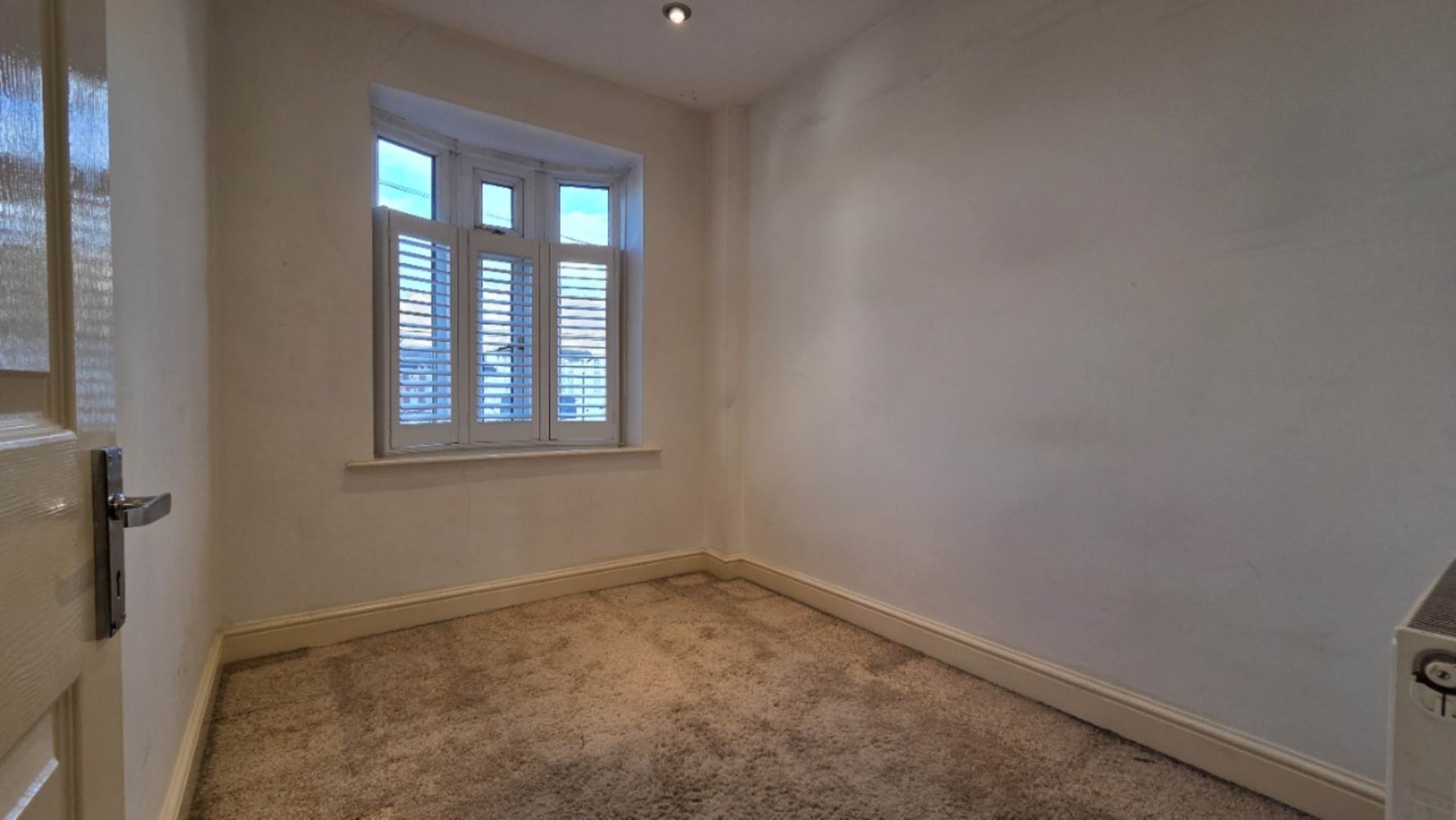 Stradbroke Grove, Ilford, IG5 0DH, Image 9