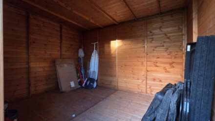 Stradbroke Grove, Ilford, IG5 0DH, Image 16