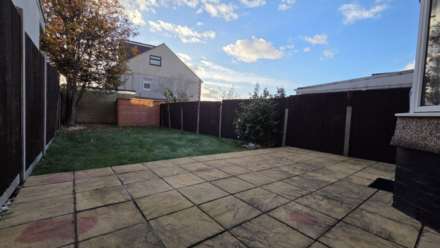 Stradbroke Grove, Ilford, IG5 0DH, Image 18