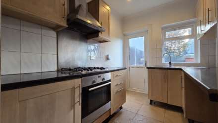 Stradbroke Grove, Ilford, IG5 0DH, Image 6