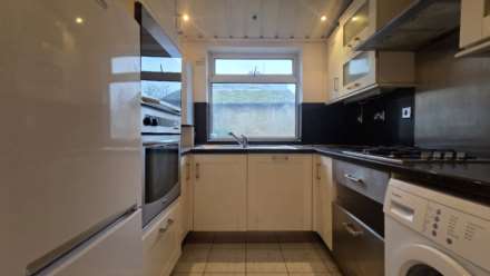 Crescent Road, Plaistow, E13 0LU, Image 4