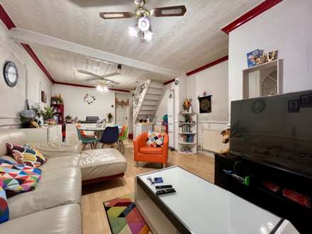 Jedburgh Road, Plaistow, E13 9LG, Image 2