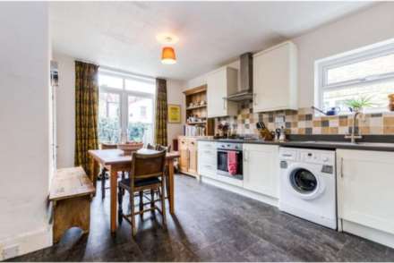 Second Avenue, Manor Park, E12 6EL, Image 4