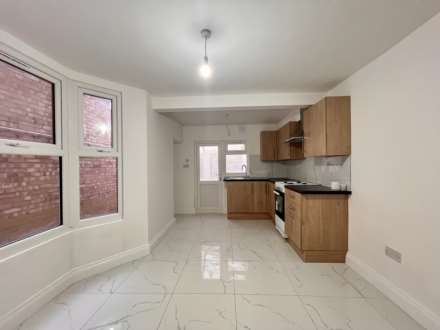 East Avenue, London, E12 6SQ, Image 2