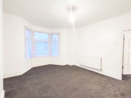 Second Avenue, Manor Park, E12 6EL, Image 8