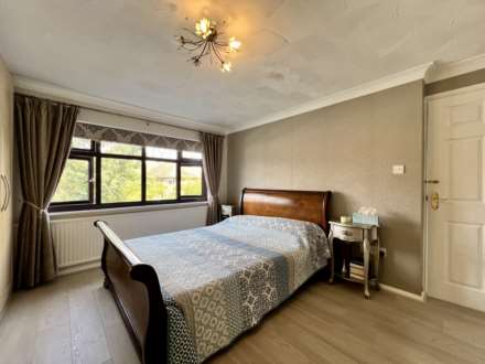 Donald Drive, Romford, RM6 5EB, Image 17