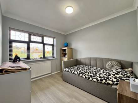 Donald Drive, Romford, RM6 5EB, Image 25