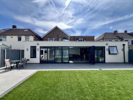 Donald Drive, Romford, RM6 5EB, Image 30