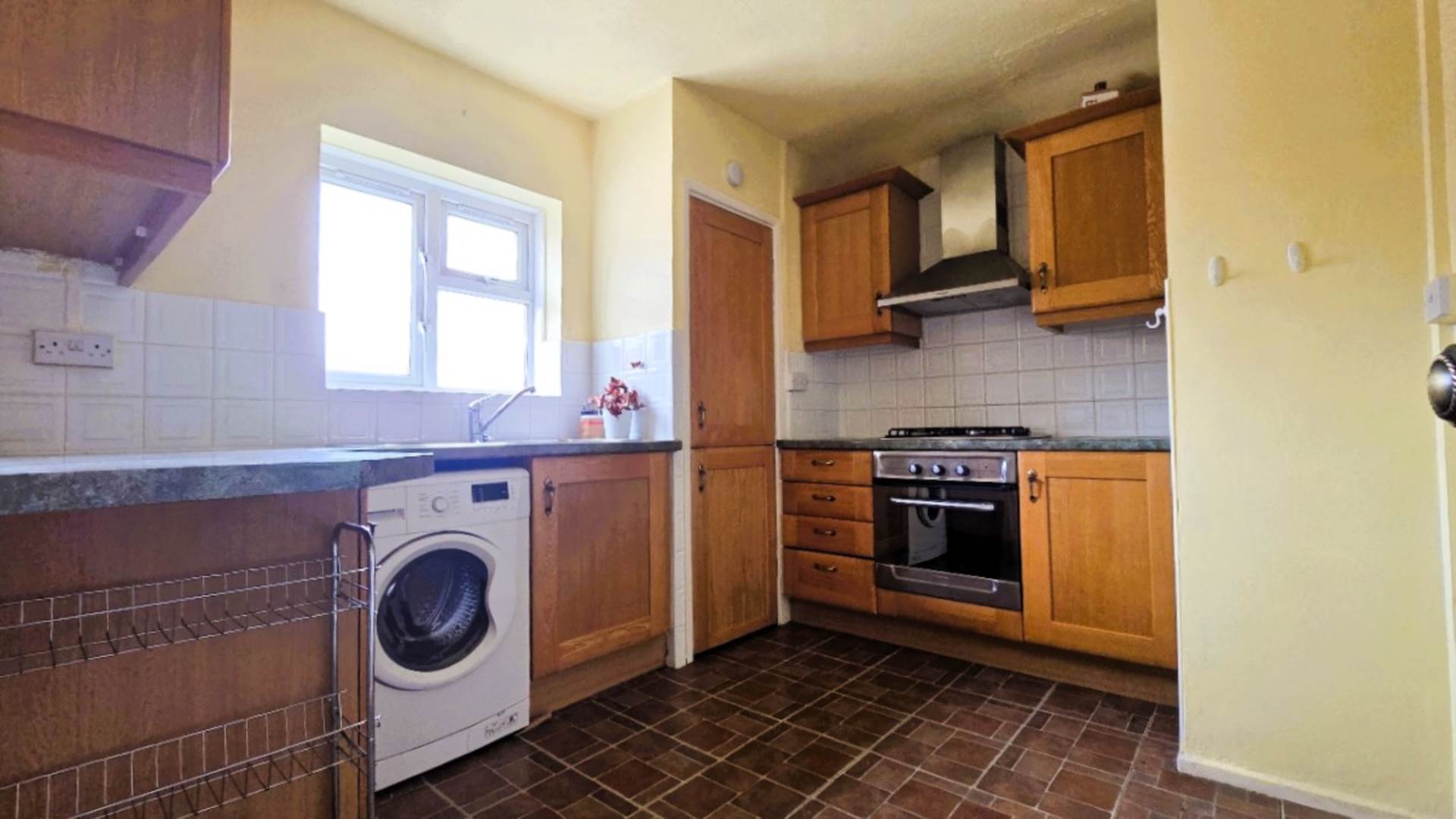 Bastable Avenue, Barking, IG11 0LA, Image 11