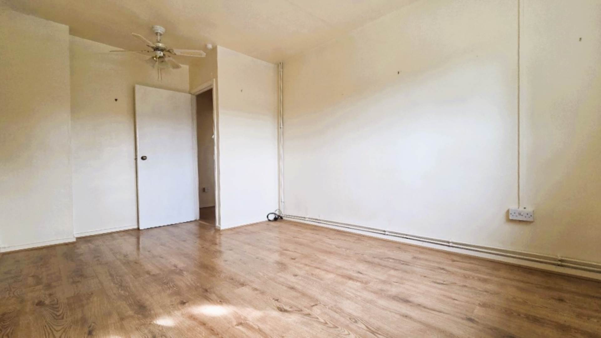 Bastable Avenue, Barking, IG11 0LA, Image 9